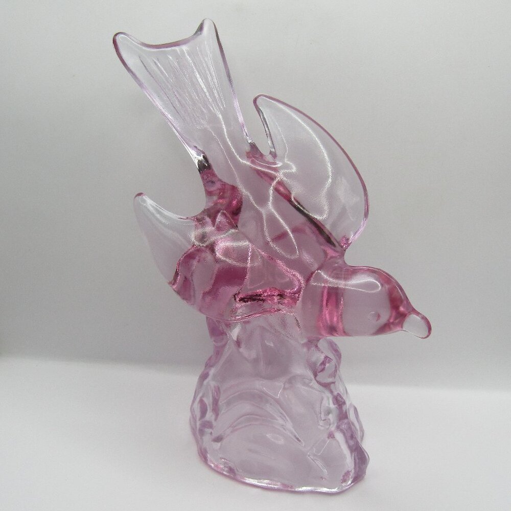 L. E. Smith "Bird in Flight" Pink Glass Bird Figurine
